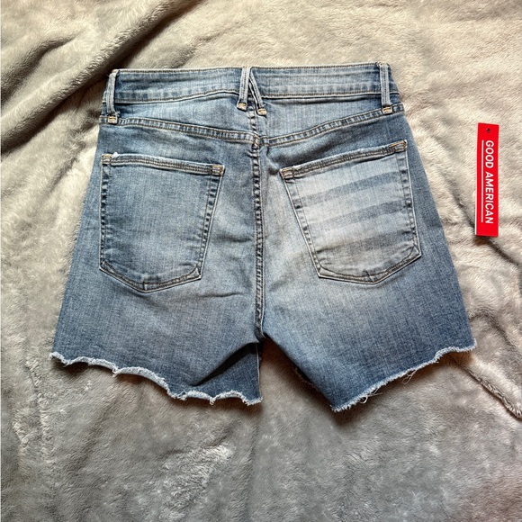 new good American shorts - Picture 8 of 10